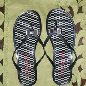 Coach New York Vintage Y2K Black and White with Gold Bow Flip Flops